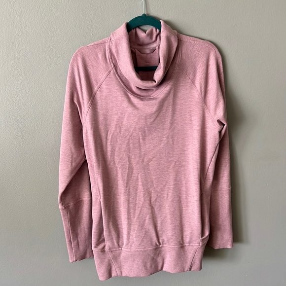 lululemon athletica Tops - Lululemon athletica size 10 pink turtleneck sweatshirt with pockets